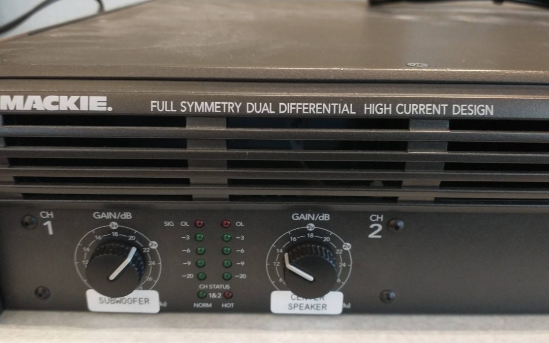 MACKIE M-800 Power Amplifier